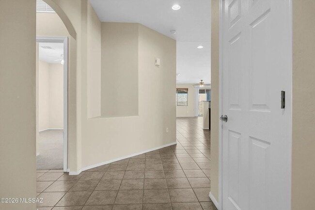 Building Photo - 2221 E Stone Stable Dr