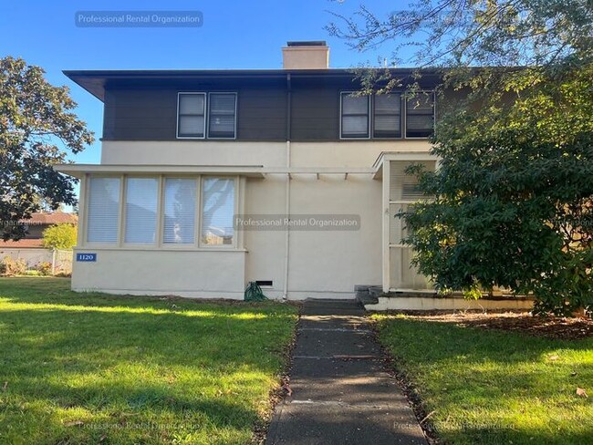 Primary Photo - Large Historical Mare Island Duplex Unit