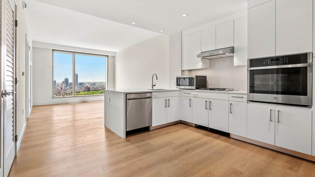 Building Photo - 35 Lomasney Wy