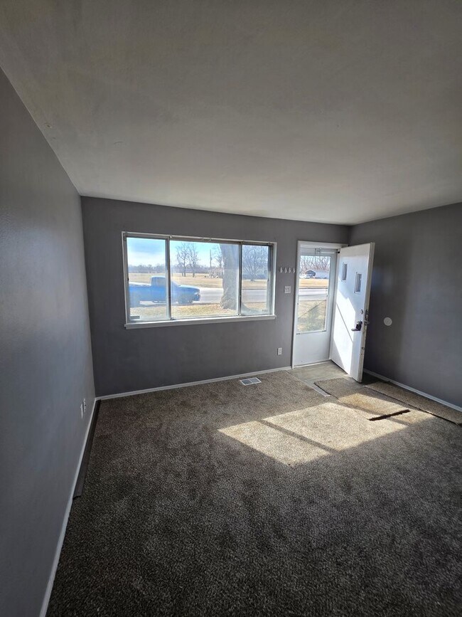 Building Photo - LIMITED TIME**1/2 OFF DEPOSIT**