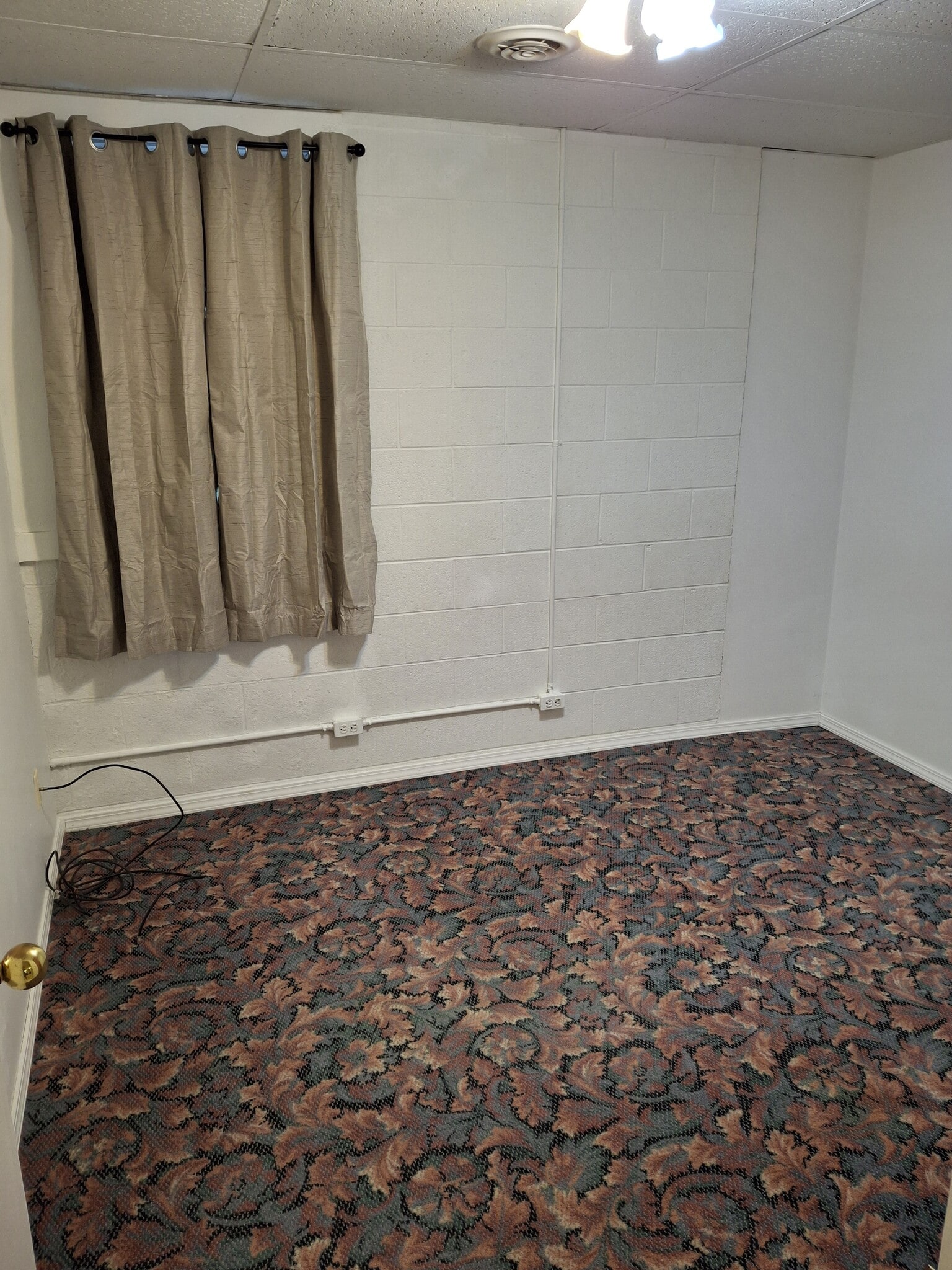 Building Photo - 1202 1st Ave