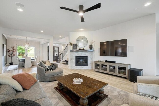 Building Photo - 249 Townes Ct