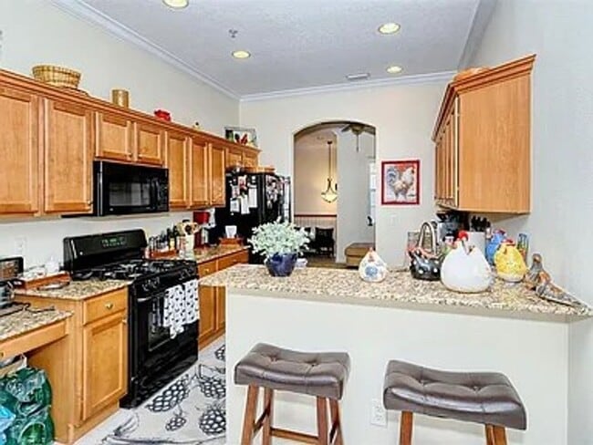 Building Photo - 8263 Miramar Way