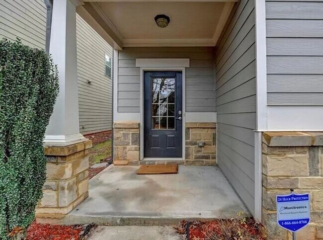Building Photo - 5076 Apple Grove Rd NE