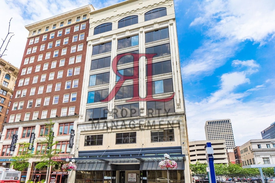 Building Photo - 106 N High St