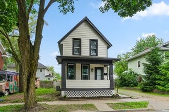 Building Photo - 1409 Oakland St