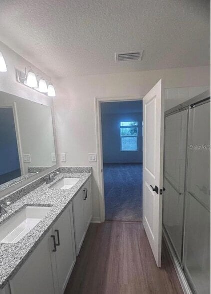 Building Photo - 9288 Westside Hls Dr