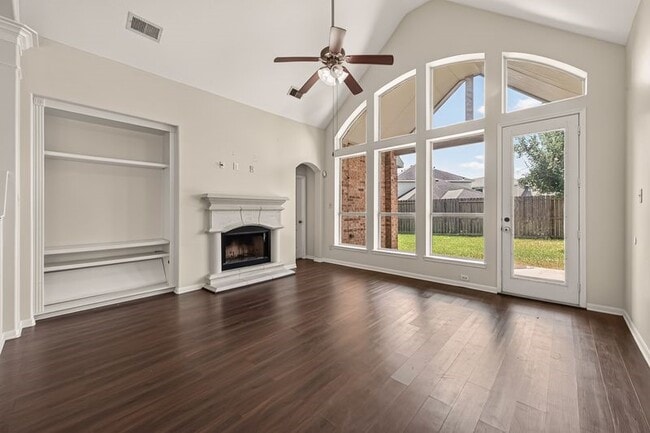 Building Photo - 26414 Forest Pine Ln