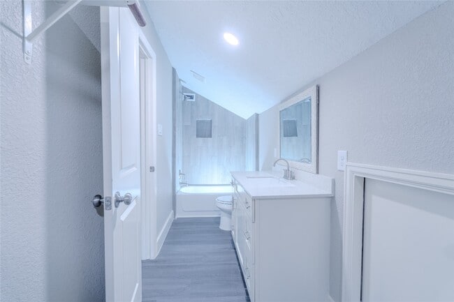Building Photo - 5807 Cypress Mound Ct