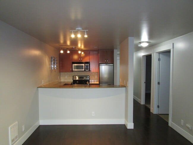 Building Photo - 3401 Wallingford Ave N