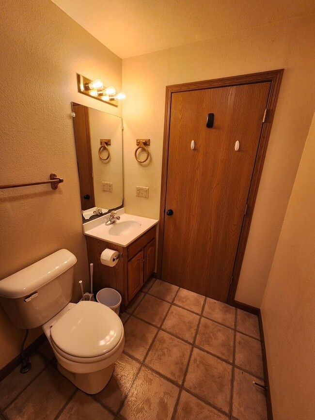 Building Photo - 1525 2nd St