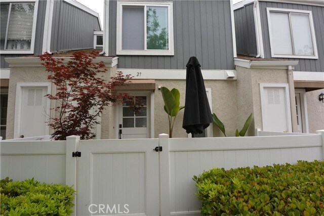 Primary Photo - 27 Bentwood Ln