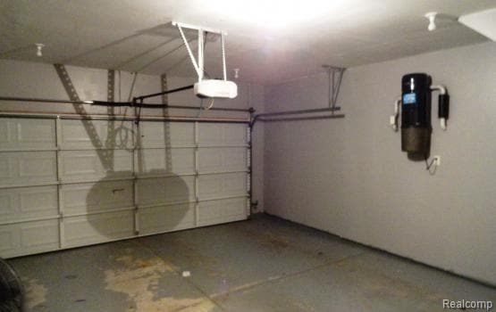 Building Photo - 3074 Kilmer Ave