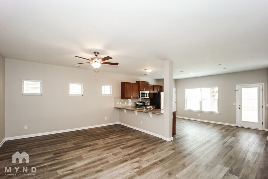 Building Photo - 131 Preserve Dr