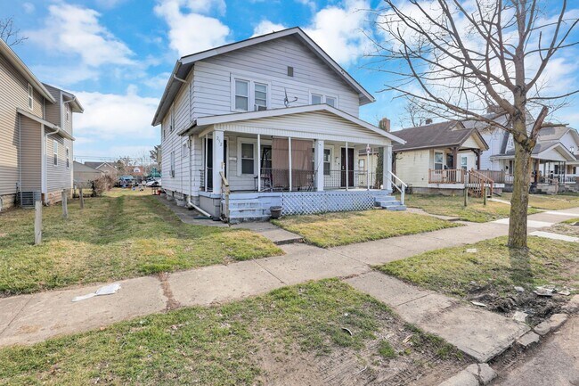 Building Photo - 252-254 S Wayne Ave