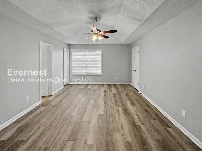 Building Photo - 8609 Thomas Ln
