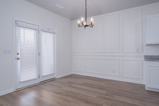 Building Photo - 700 Pintail Pointe