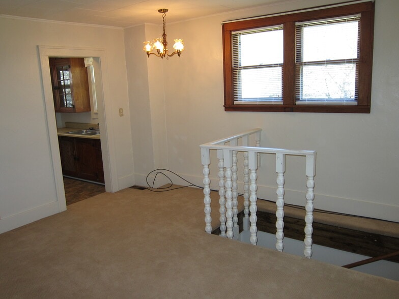 Building Photo - 501 Pewabic St