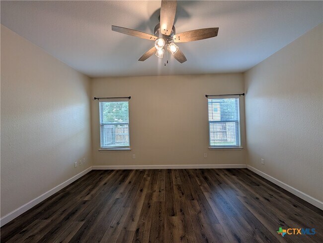 Building Photo - 349 Placid Meadow