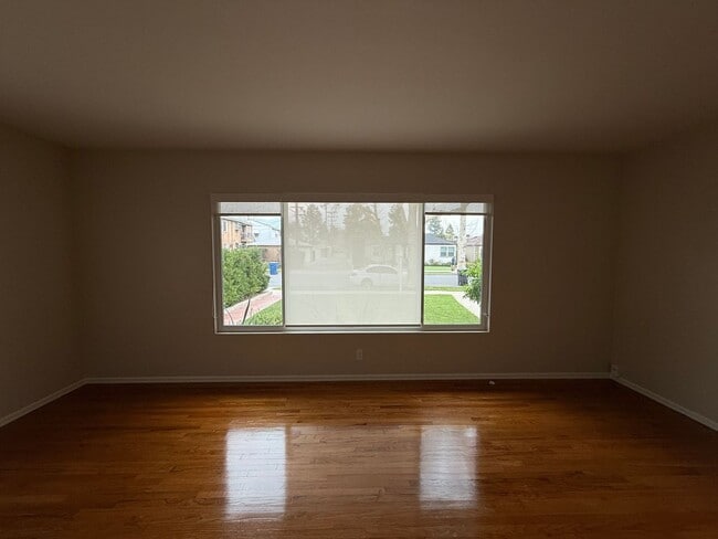 Building Photo - Beautiful Home in a Lovely Neighborhood! Available Spacious 2 Bedroom and Two Bathroom!