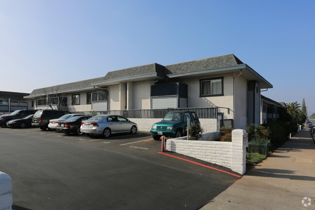 Building Photo - Broadway Apartments