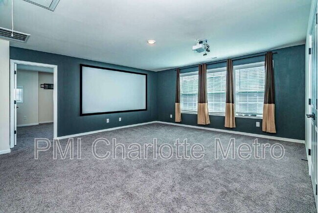 Building Photo - 5121 Ennisworth Ln