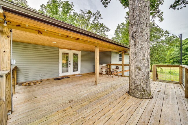Building Photo - 7274 Charlotte Hwy