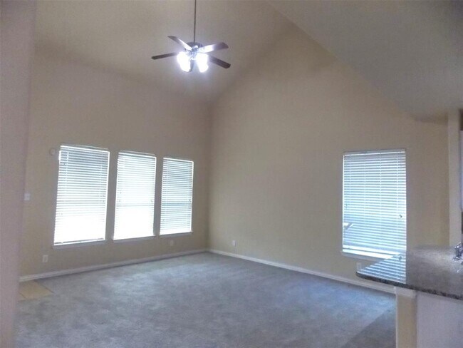 Building Photo - 6130 Carver Pines Dr