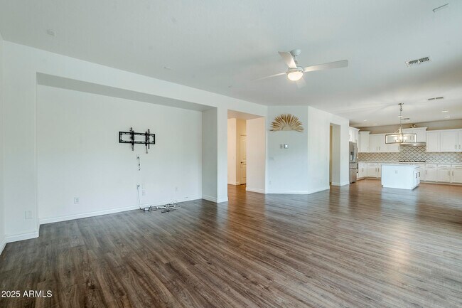Building Photo - 2744 E Donato Dr