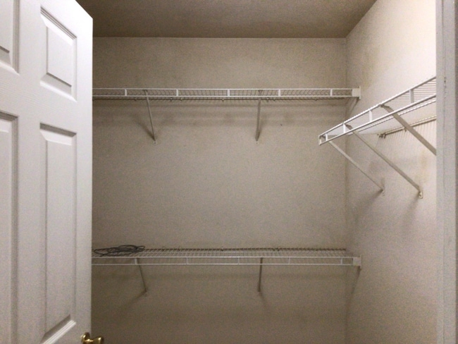 Building Photo - Equestrain Park 2 bedroom + 2 bathroom condo