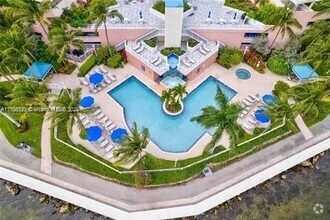 Building Photo - 3370 Hidden Bay Dr
