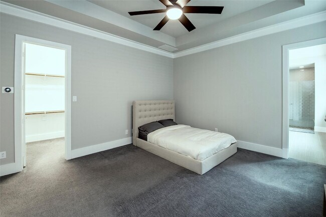 Building Photo - 6812 Royal Liverpool Dr