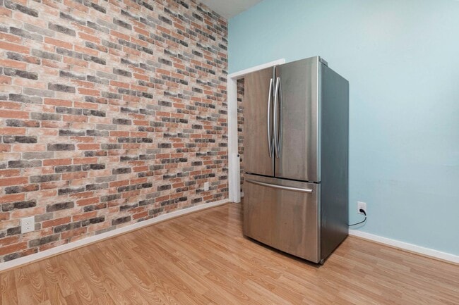 Building Photo - 522 Zane St