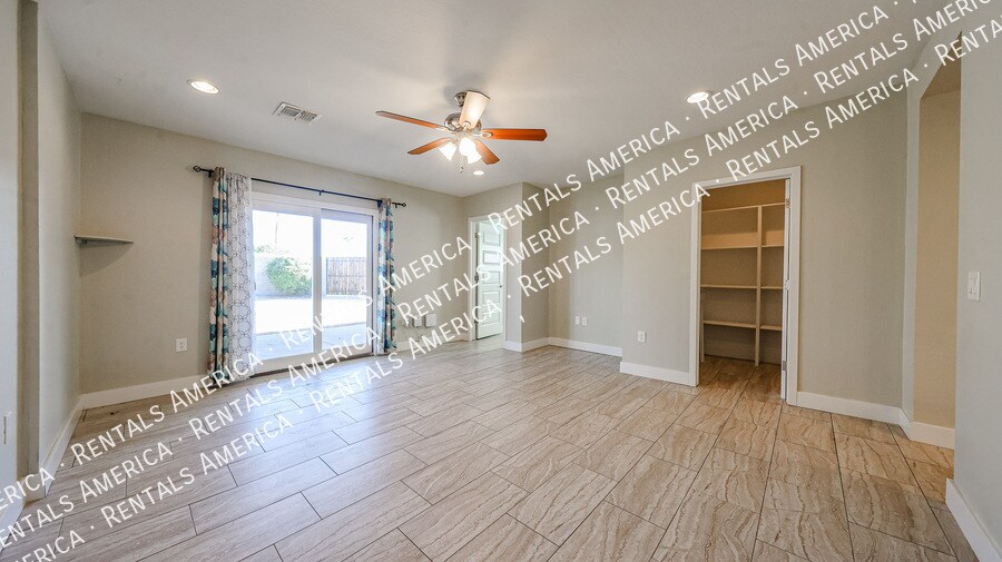 Building Photo - 3113 N 28th St