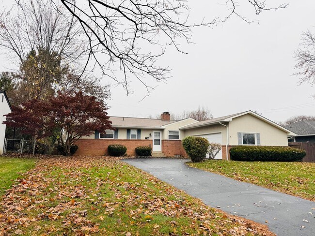 Primary Photo - 1016 Lambeth Dr