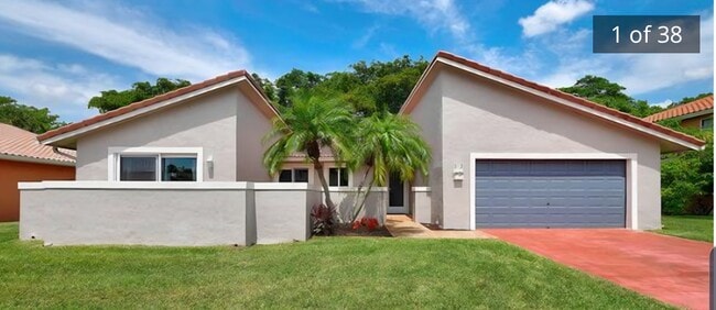 Building Photo - 513 NW 48th Ave