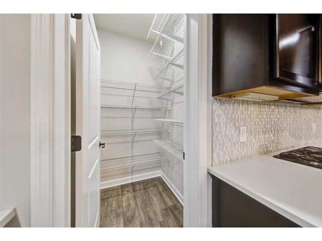 Building Photo - 19220 Bridle Path