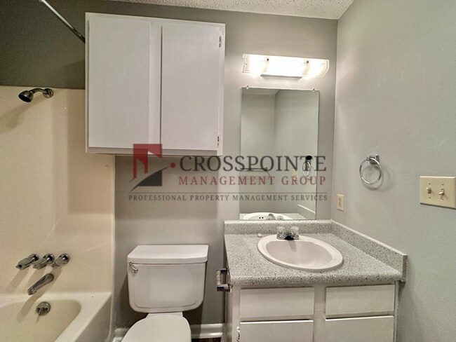 Building Photo - Coming Soon! 2 bed 2 bath Apartment in South Tyler!