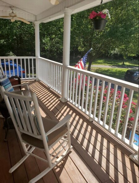 Building Photo - 285 Stoneridge Ct