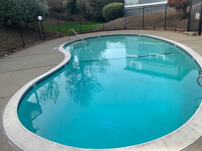 Building Photo - 2290 D St