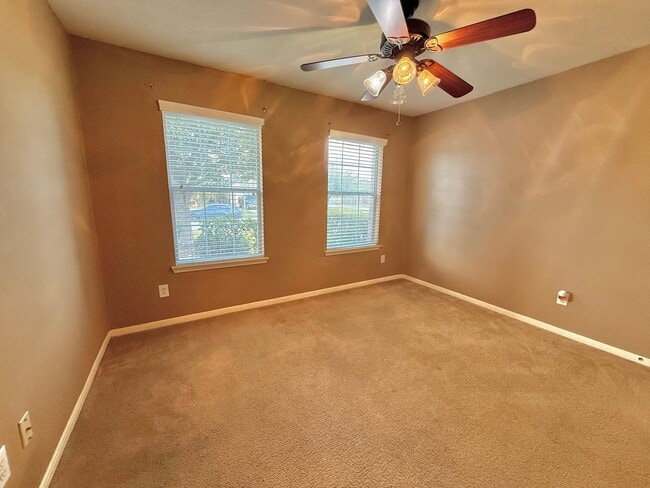 Building Photo - 15107 Summer Sunset Dr