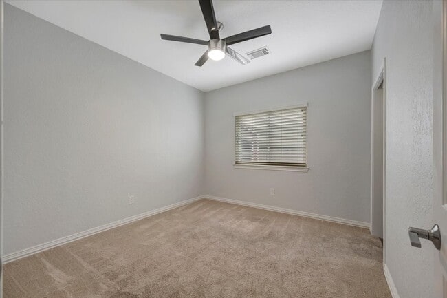 Building Photo - 146 Bayou Bend Dr