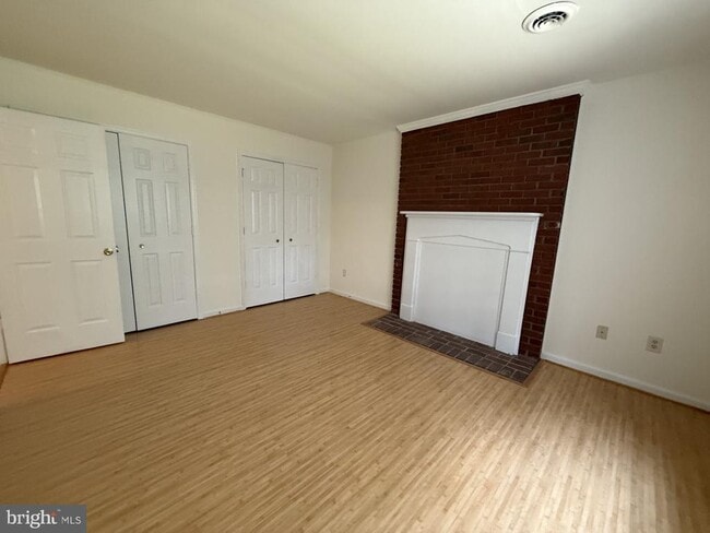 Building Photo - 845 Stonewall Ln