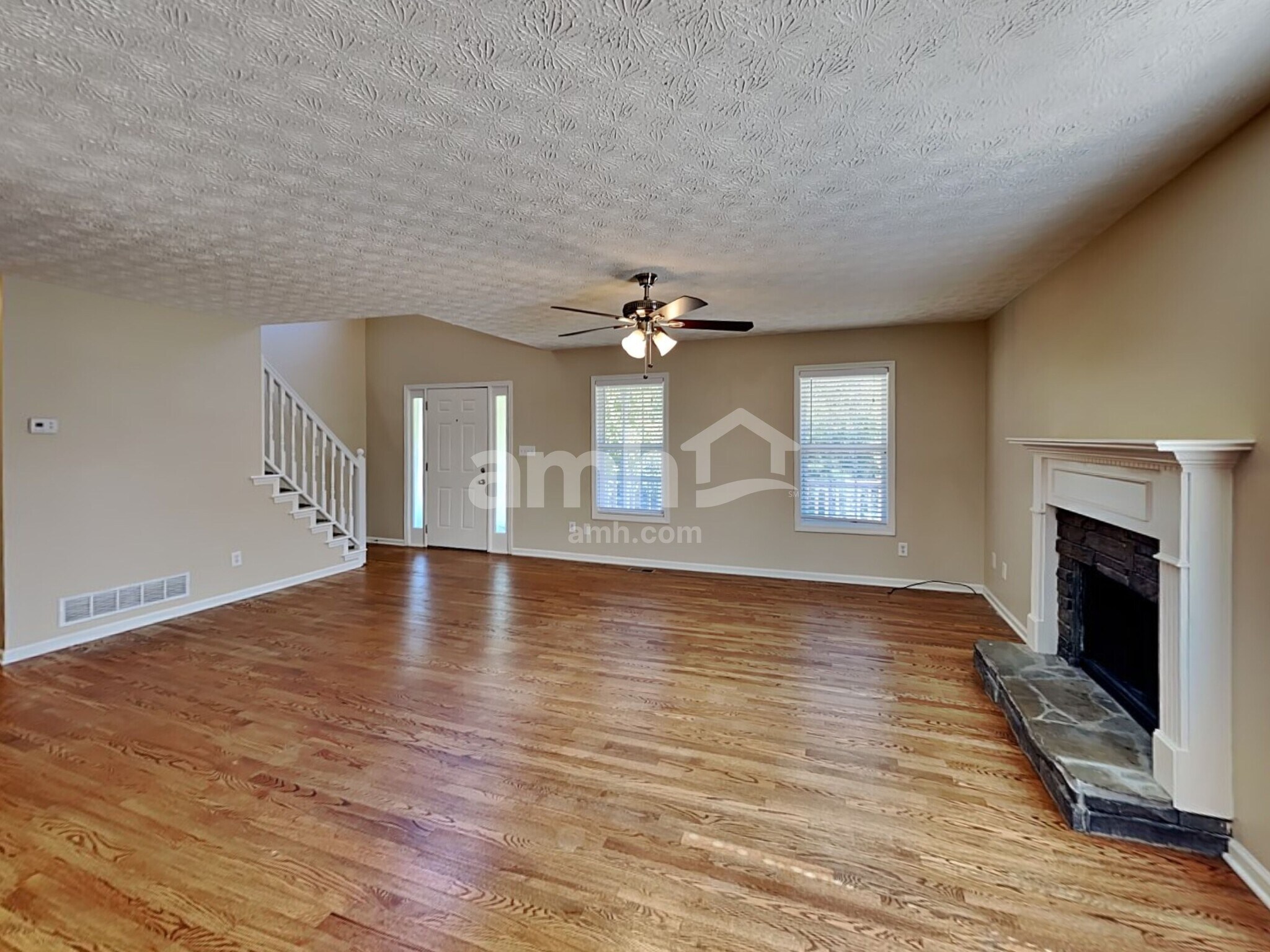 Building Photo - 246 Stone Creek Dr