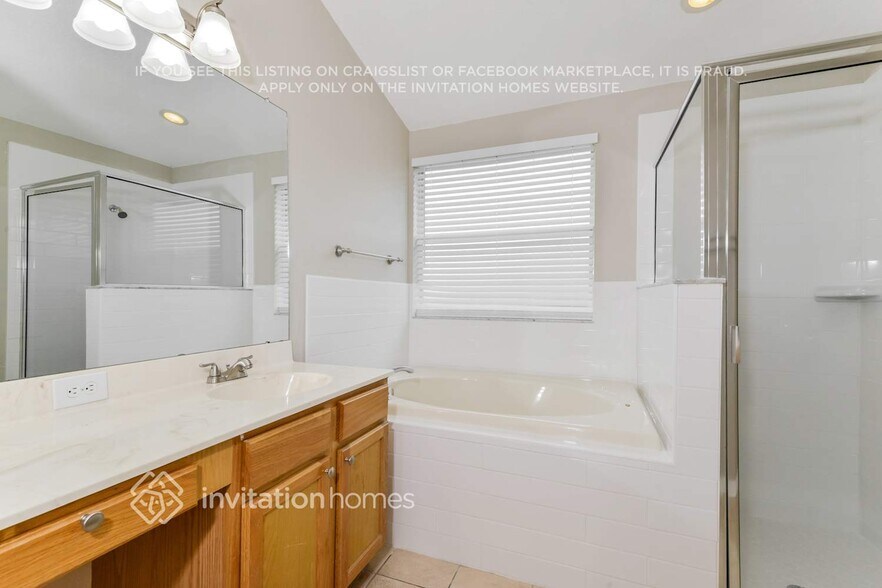 Building Photo - 16320 Bridgeglade Ln