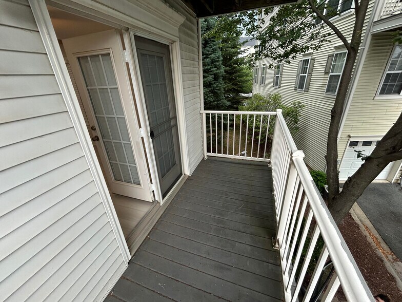Building Photo - 640 Orchard Ridge Dr