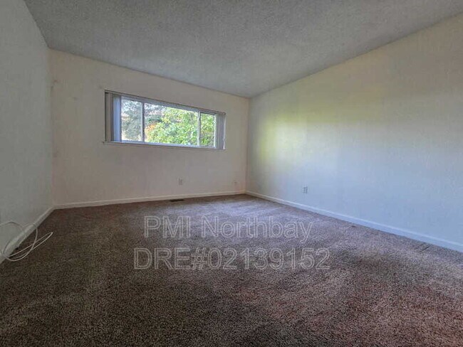 Building Photo - 1152 Hartford Pl