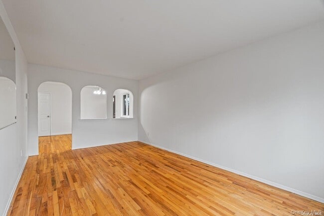 Building Photo - 155-09 Locke Ave