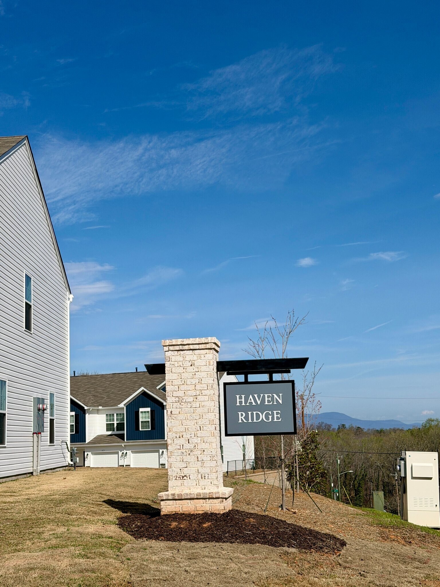 Building Photo - 401 Mopar Ln