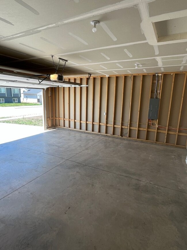 Building Photo - 3 Bedroom, 2 Bath Box Elder Home for Rent ~ Minutes from Ellsworth AFB!